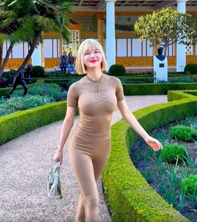 DJ소다 누드톤 착시 패션4