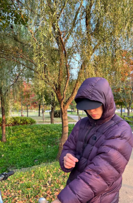 박보검 보라색 패딩2