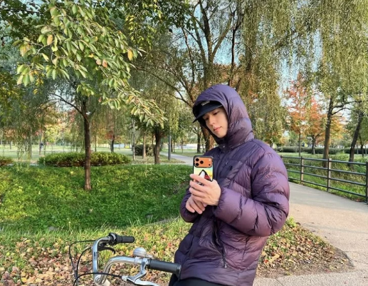 박보검 보라색 패딩