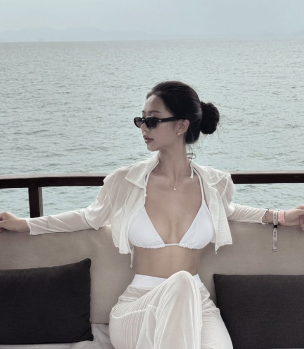 천미경 휴양지룩 3