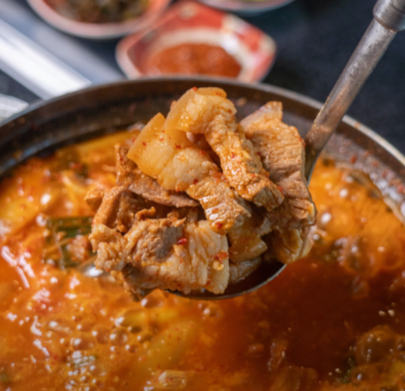 생생정보 돼지김치짜글이 오산 맛집 4
