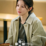 모두가 자신의 무가치함과 싸우고 있다 줄거리