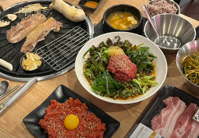 천안 한우육회물회 2