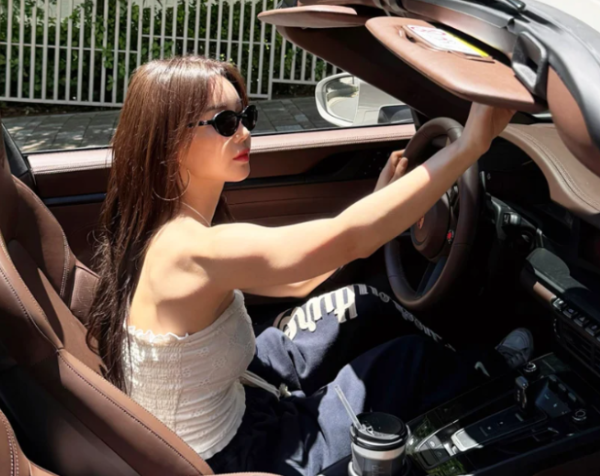 남규리 포르쉐 911 타르가 4 GTS